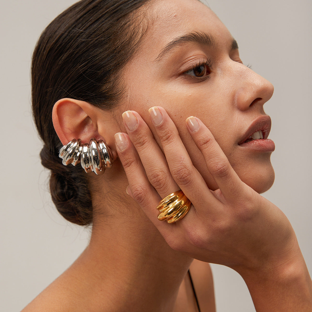 The Crescent Ear Hoops – Gold