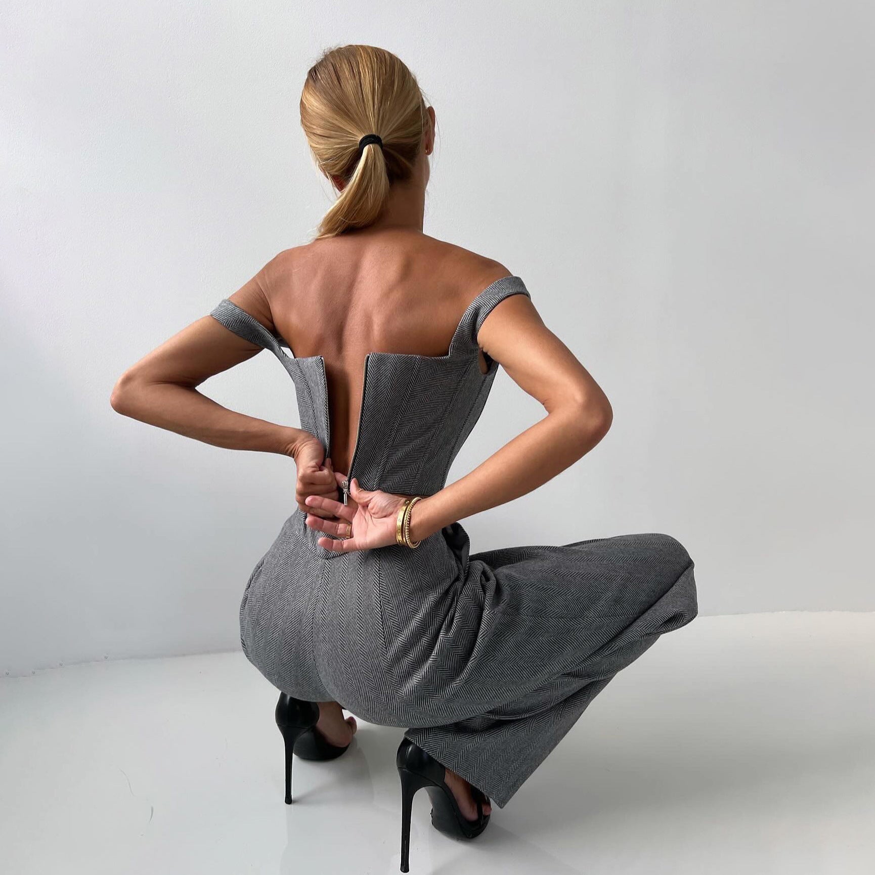 The Contour Rhythm Suit – Graphite Weave